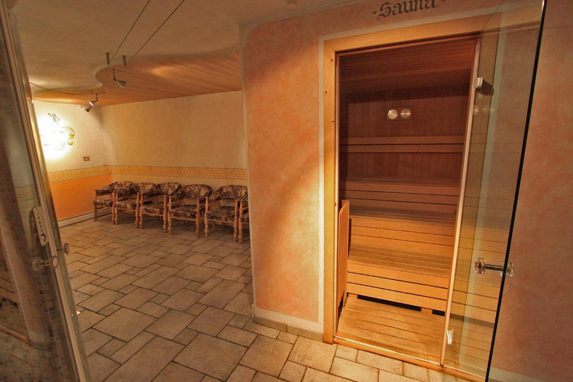 Hotel San Giovanni Vigo di Fassa Eksteriør billede