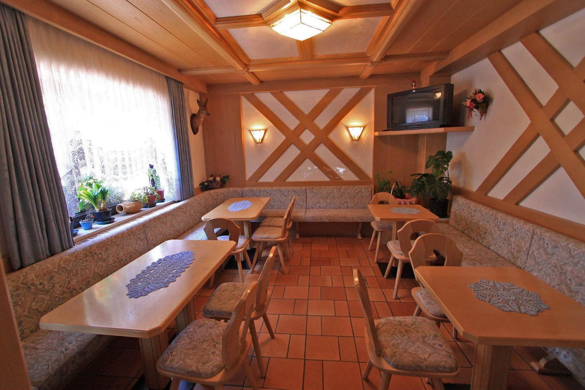 Hotel San Giovanni Vigo di Fassa Eksteriør billede
