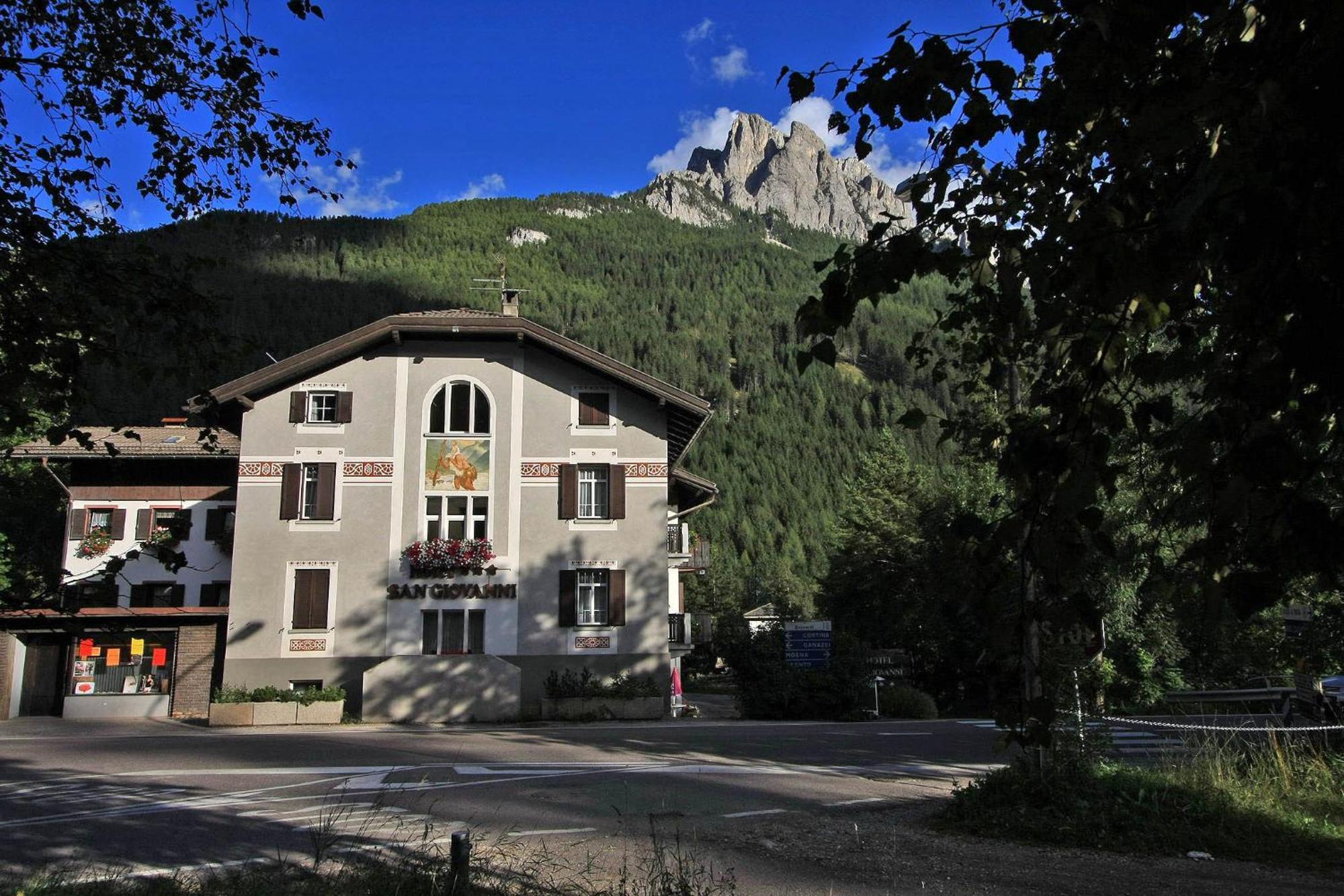 Hotel San Giovanni Vigo di Fassa Eksteriør billede