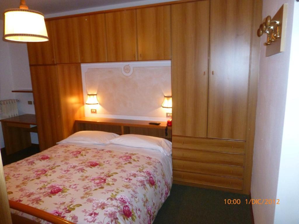 Hotel San Giovanni Vigo di Fassa Eksteriør billede