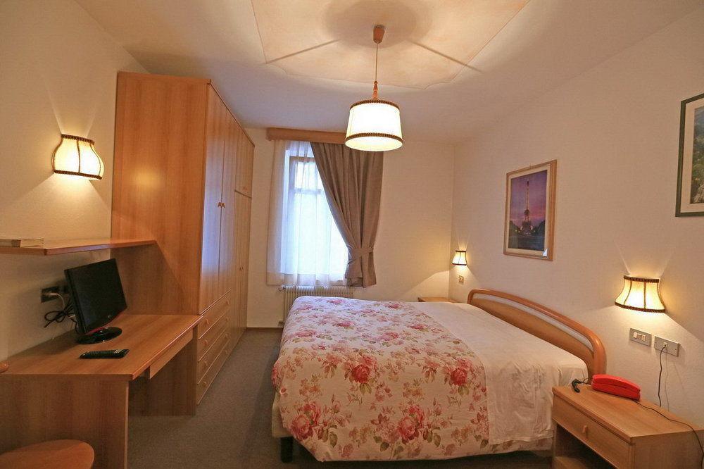 Hotel San Giovanni Vigo di Fassa Eksteriør billede