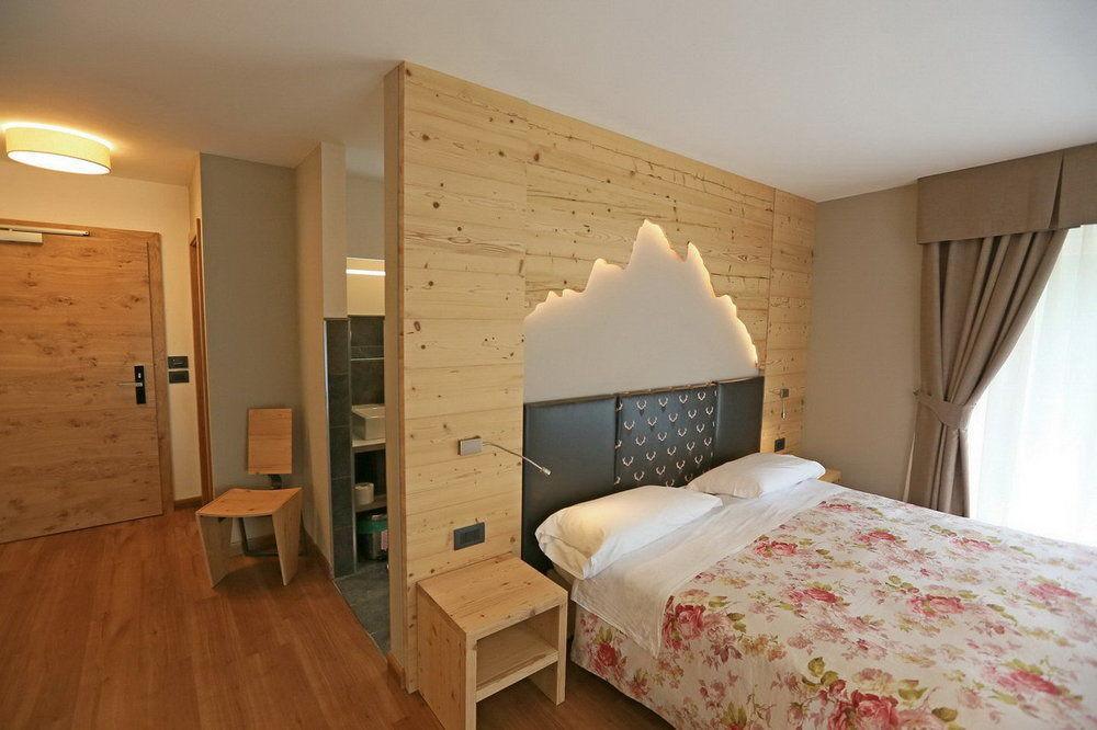 Hotel San Giovanni Vigo di Fassa Eksteriør billede