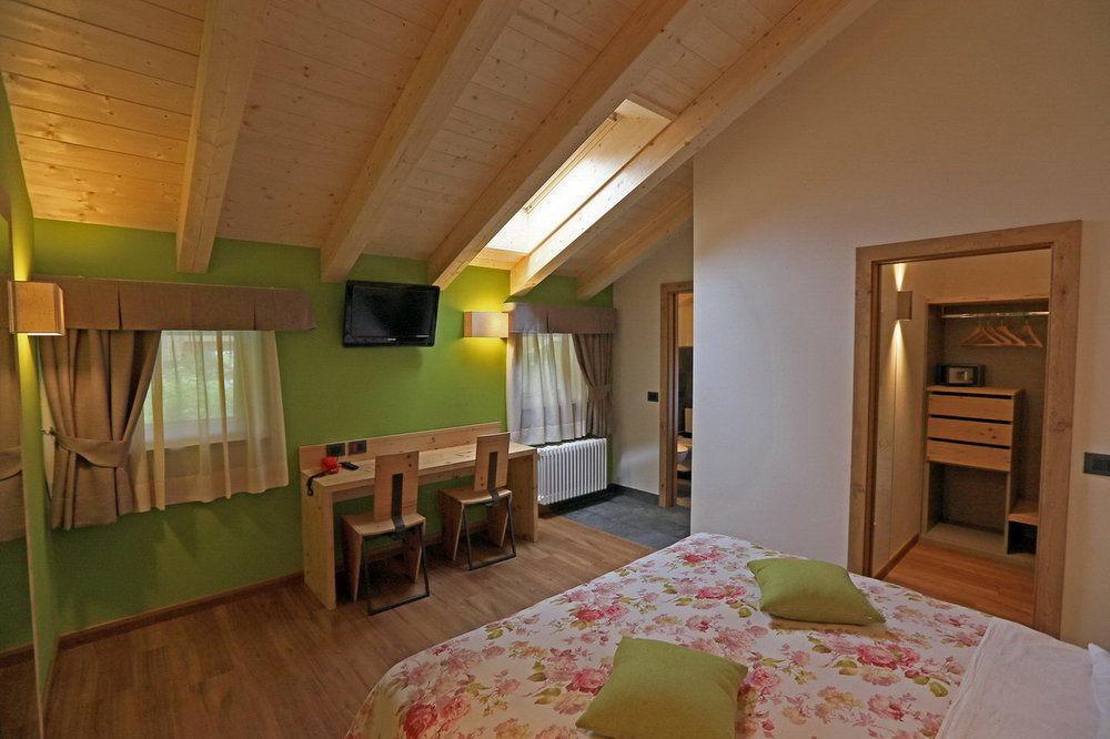 Hotel San Giovanni Vigo di Fassa Eksteriør billede