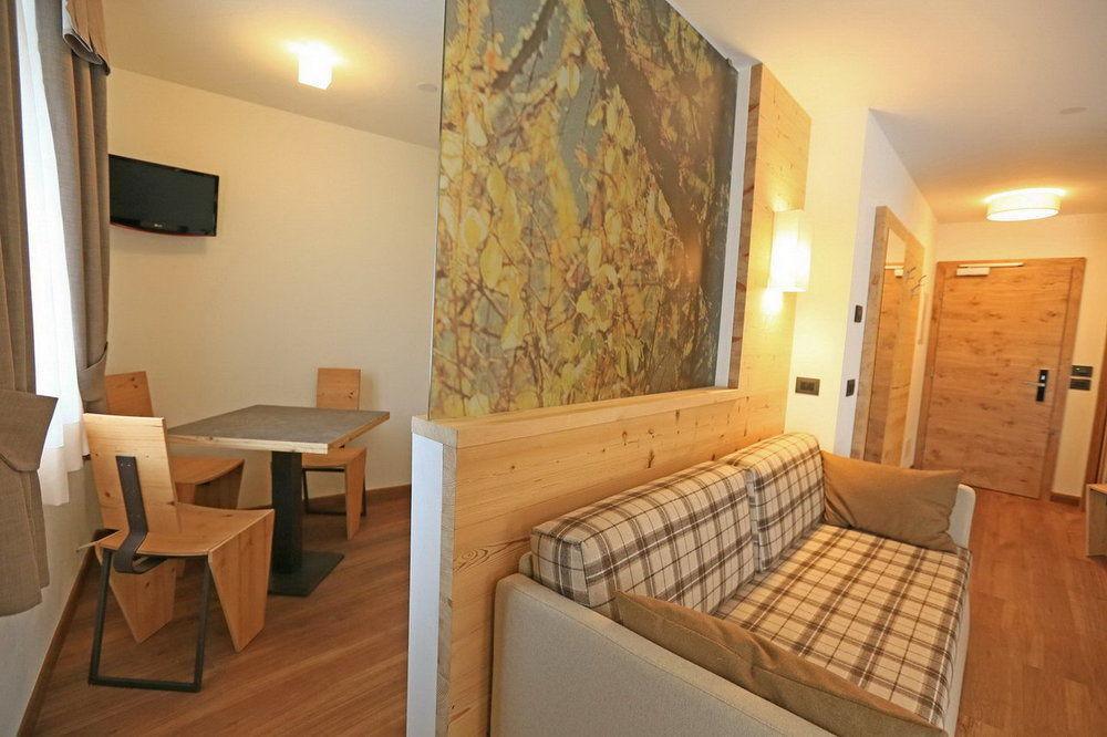 Hotel San Giovanni Vigo di Fassa Eksteriør billede