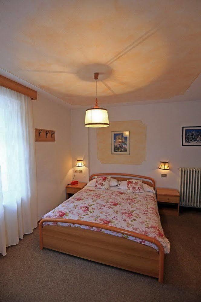 Hotel San Giovanni Vigo di Fassa Eksteriør billede
